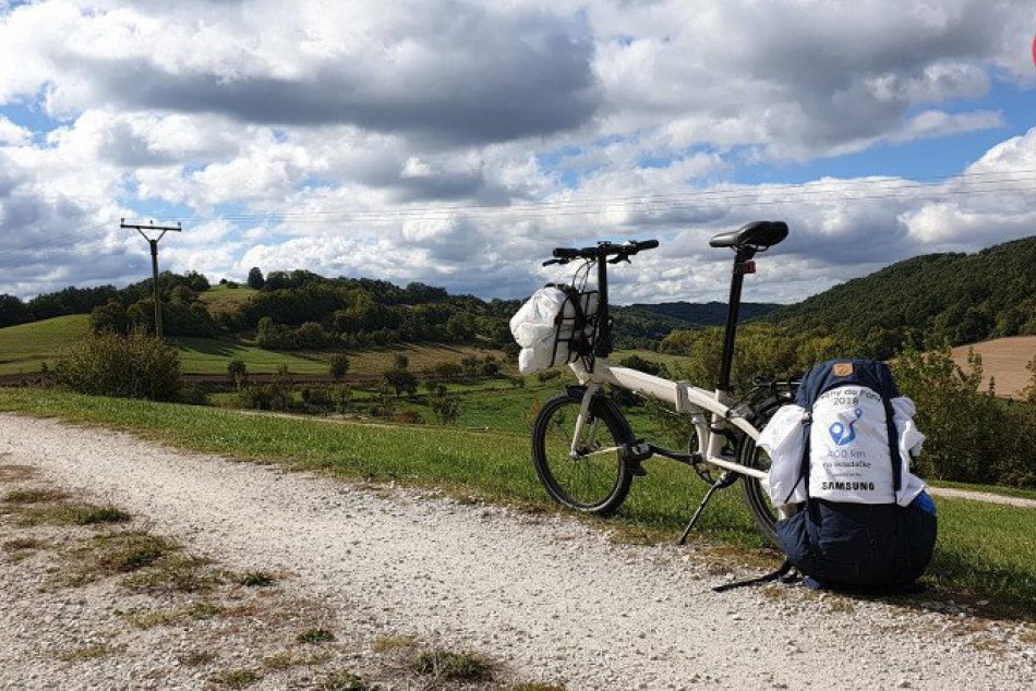 Ilustračný obrázok k článku Naprieč Slovenskom na skladacom bicykli: Cieľom je aj podpora chorého človeka, FOTO