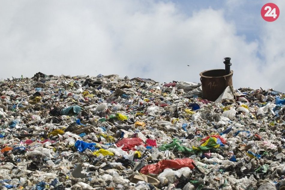 Ilustračný obrázok k článku V Komárne sa pozastavil odvoz komunálneho odpadu: Radnica zvažuje právne kroky