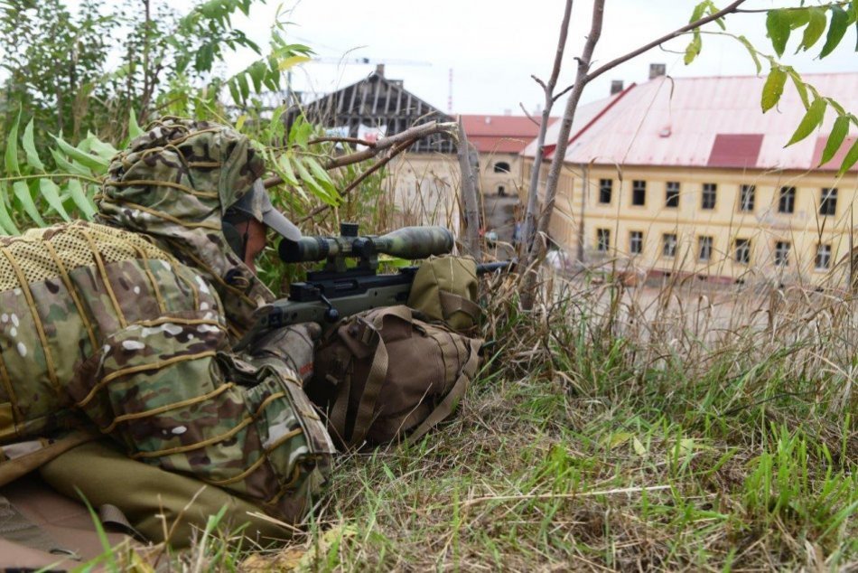 Ilustračný obrázok k článku Ostreľovači a kukláči v akcii: V kraji cvičili protiteroristické jednotky, FOTO